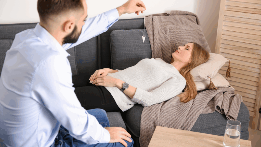 Hipnoterapeuta: O que faz, como atua e como escolher o profissional ...
